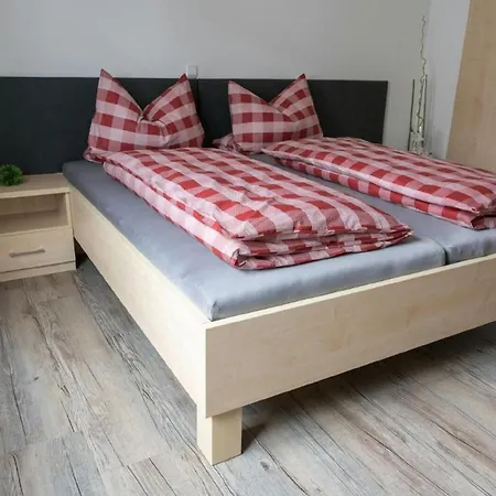 Anitas Altstadtpension בית הארחה 3*