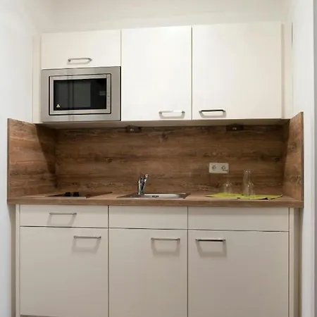 Anitas Altstadtpension קלהיים