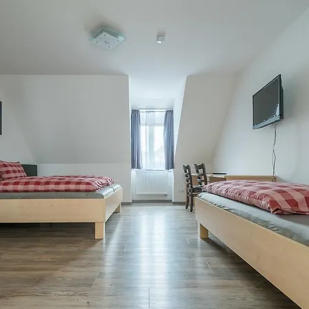Anitas Altstadtpension בית הארחה קלהיים